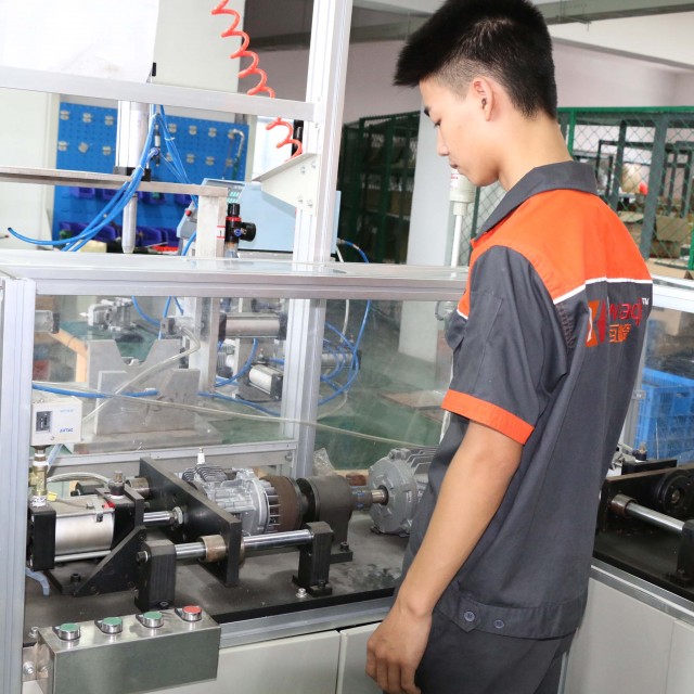 Engine cold grinding table